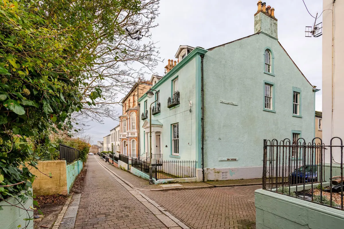 03e30223 db8d 4a5a 9803 b32fda5ae7e8