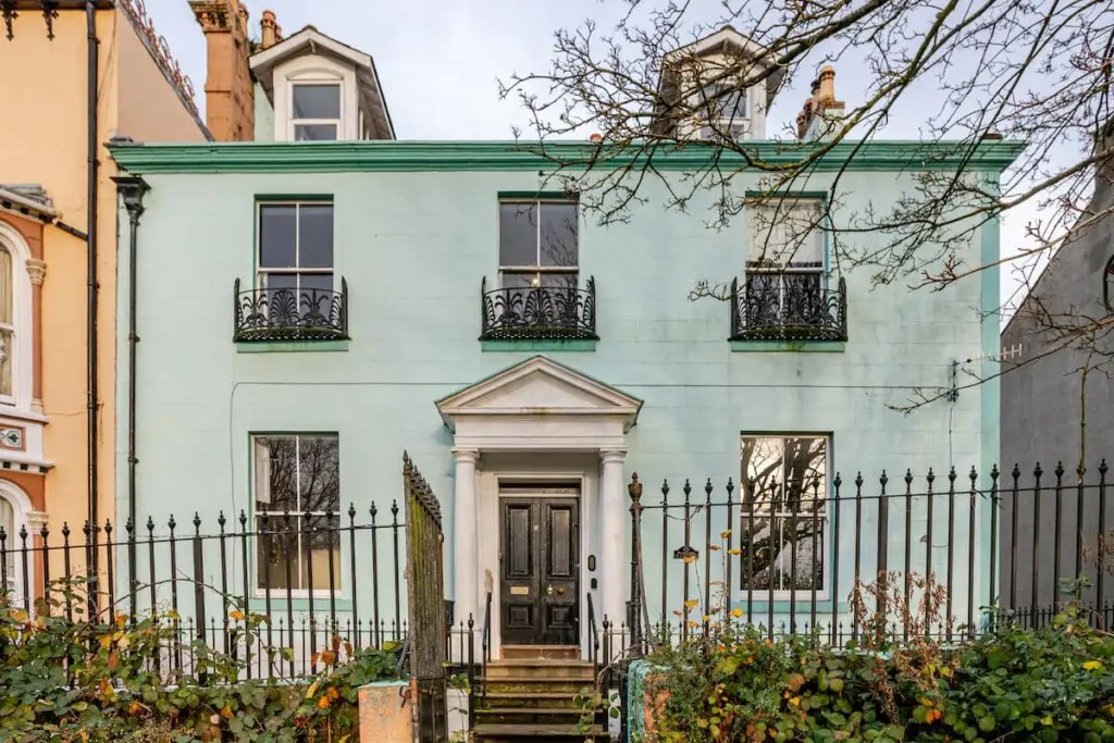 4ad6dfa2 2cde 4255 a553 f3bb5071de7c