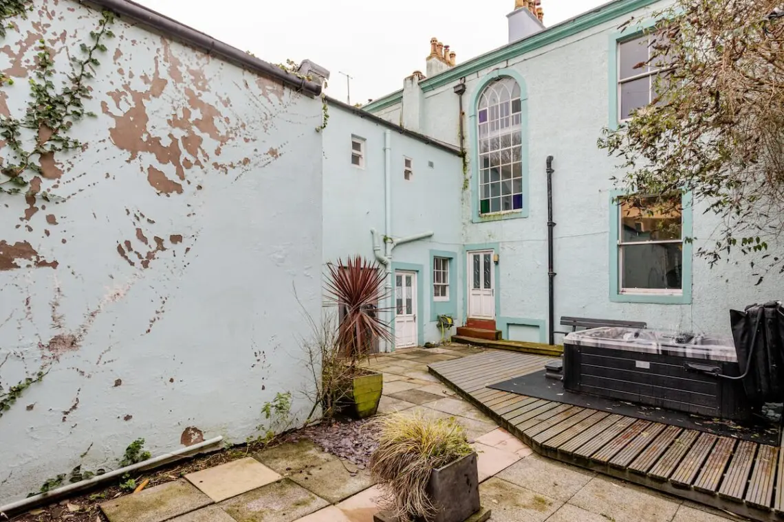 69d2fe73 c898 4285 8b46 cb38f94efbd1