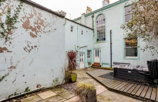 69d2fe73 c898 4285 8b46 cb38f94efbd1